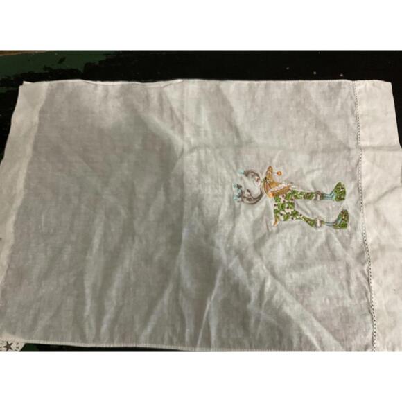 Patience Brewster Embroidered Reindeer Decorative Linen Towel - Picture 2 of 4